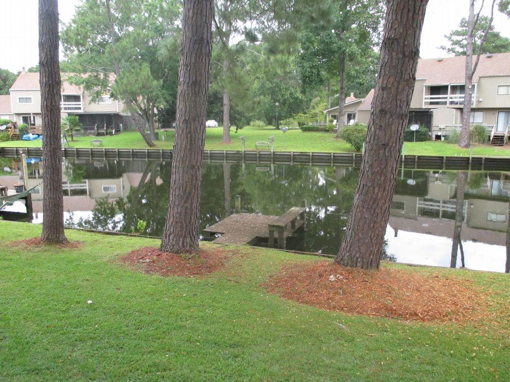 55 Quarterdeck Townhouses - Photo 3 of 7