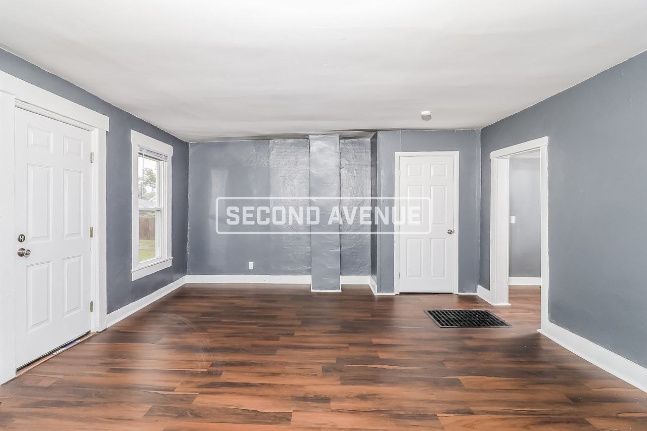 527 Highland Pl - Photo 5 of 12