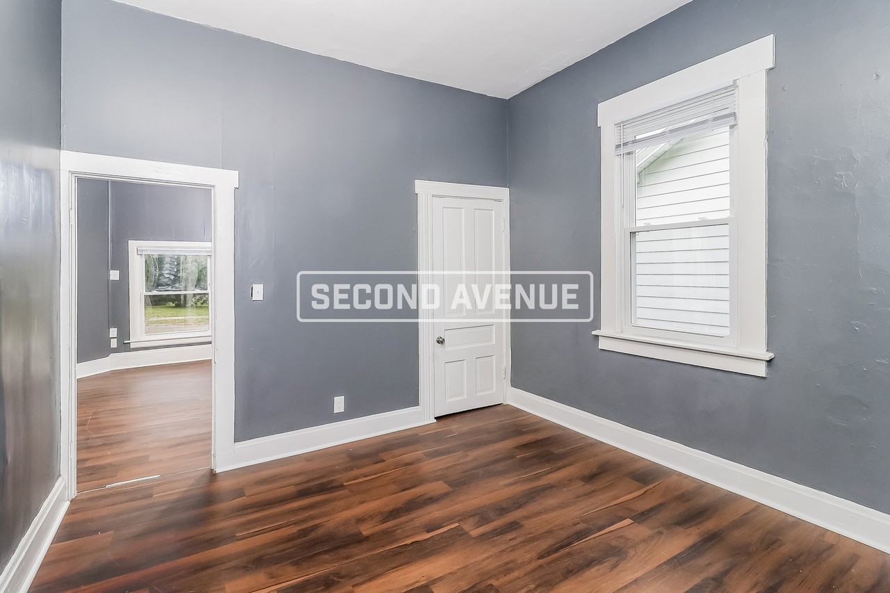 527 Highland Pl - Photo 7 of 12
