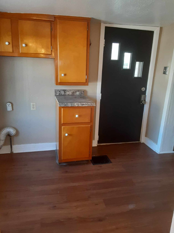 331 Market St - Photo 3 of 15