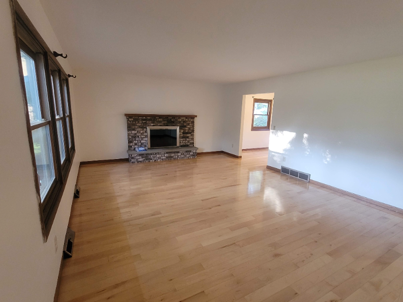 6404 Cooper Ct - Photo 3 of 14