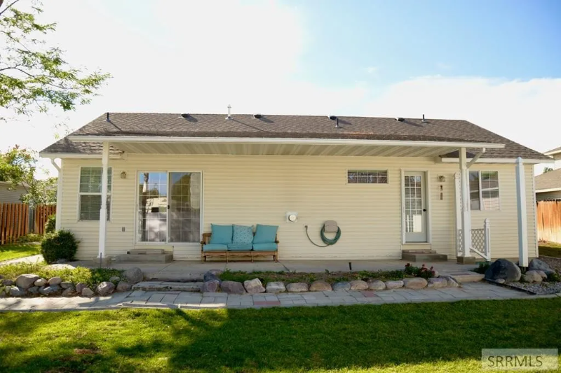 5912 Eve St - Photo 2 of 21