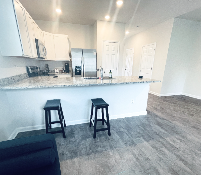 172 College Dr - Photo 3 of 20