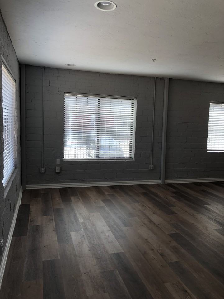 213 N Central Ave #102 - Photo 3 of 8
