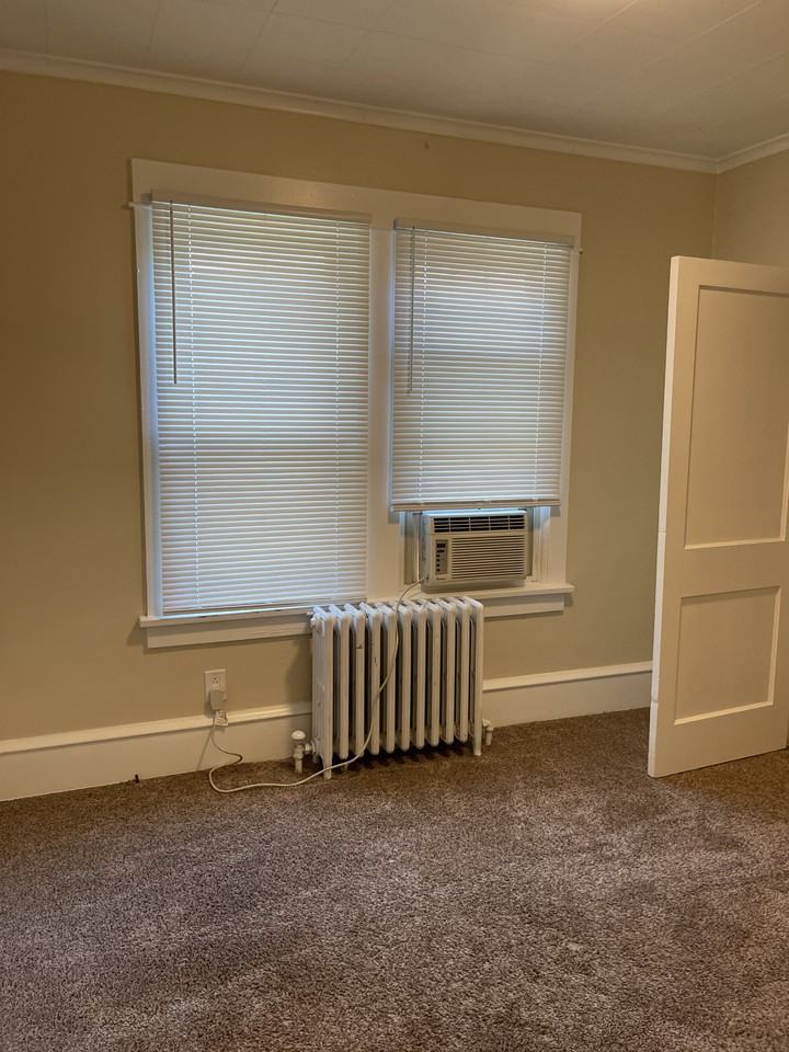 105 E Park Ave #A - Photo 3 of 17