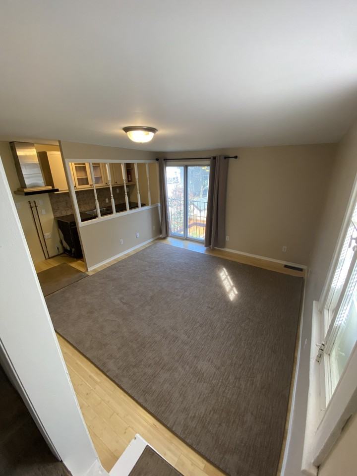 Gerrard St E & Leslie St, Toronto, ON M4M 3C8 1 Bedroom Apartment for