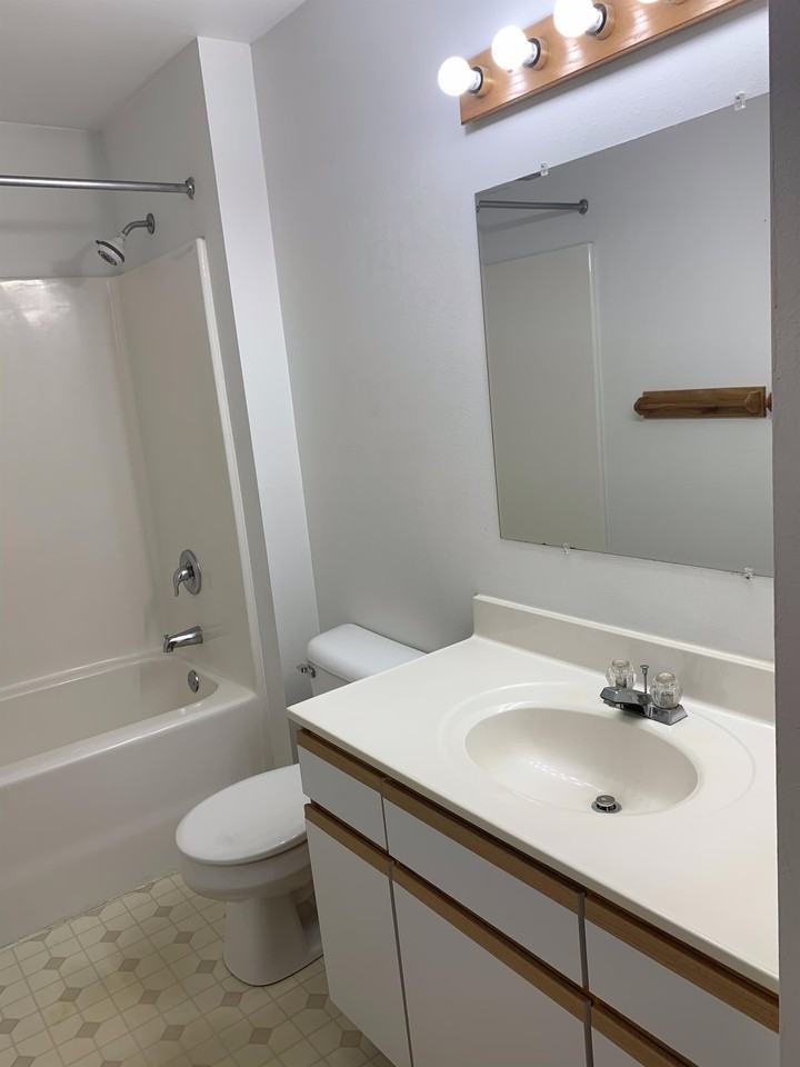 1118 Pine St #1118 - Photo 7 of 11