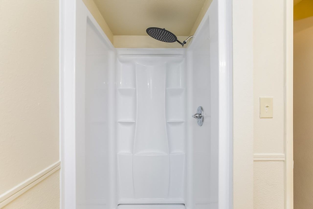 E Colorado Ave - Photo 4 of 16