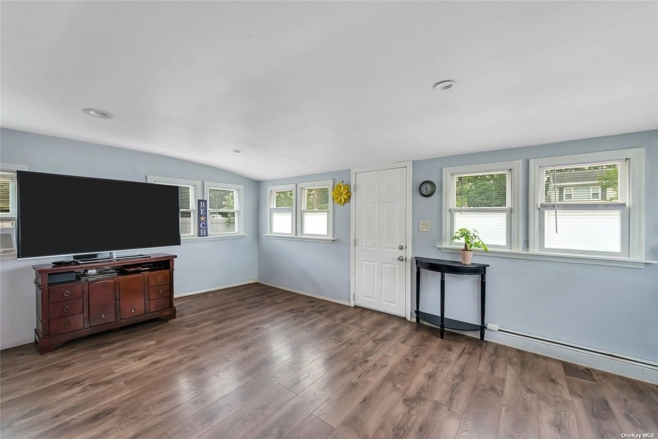 14 Oak Dr - Photo 3 of 9