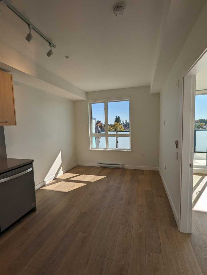 2436 East 33rd Avenue #405 - Photo 3 of 19