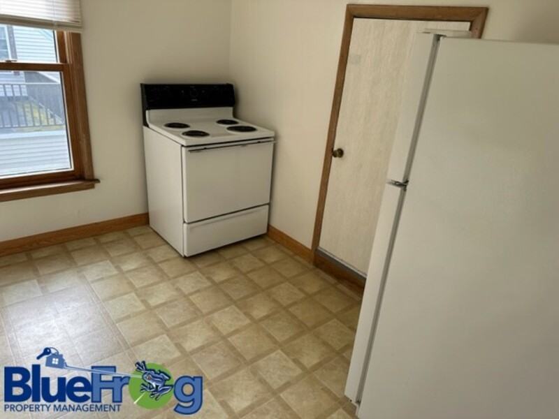 326 326/328 Mill Street - Photo 6 of 11