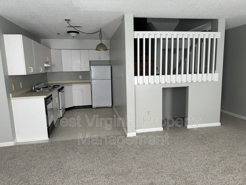 104 N 8th St - Photo 2 of 6