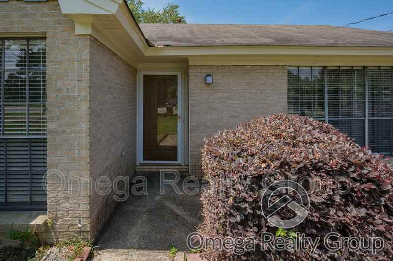 516 Ridgewood Ln - Photo 6 of 40