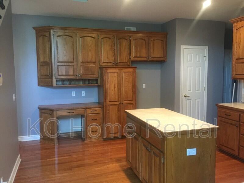 10106 Redbud Ln - Photo 2 of 50