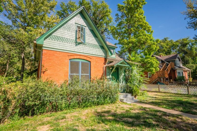 1827 Grove St #1 - Photo 4 of 21