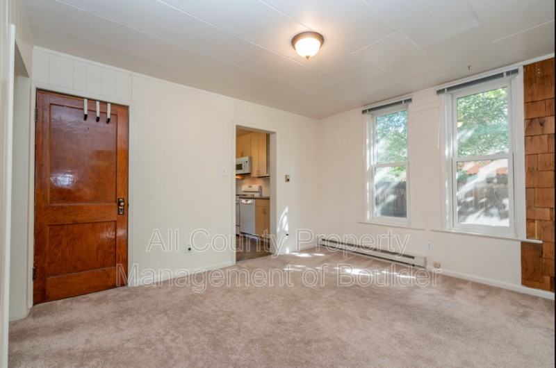 1827 Grove St #1 - Photo 6 of 21