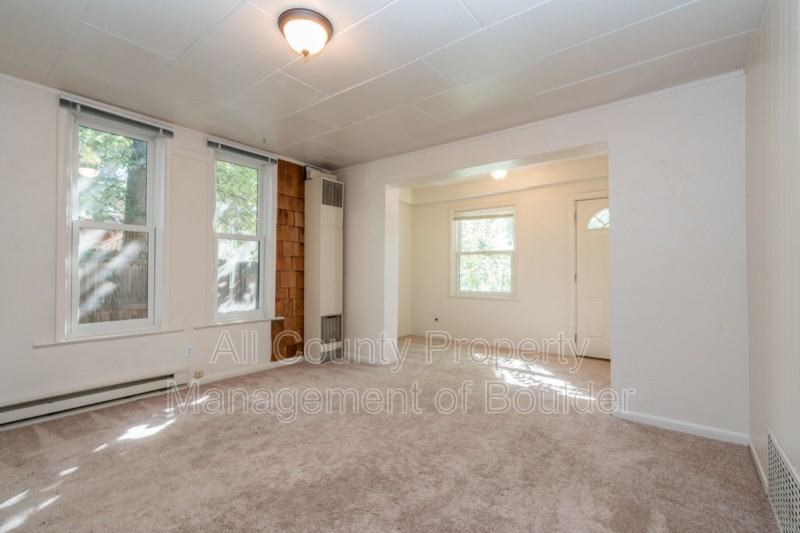 1827 Grove St #1 - Photo 7 of 21