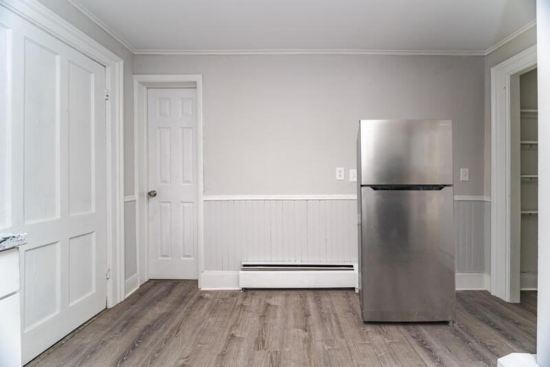 66 13Th Street Grand Floor - Photo 3 of 24