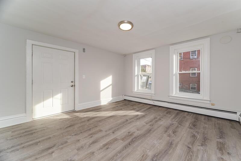 66 13Th Street Grand Floor - Photo 7 of 24