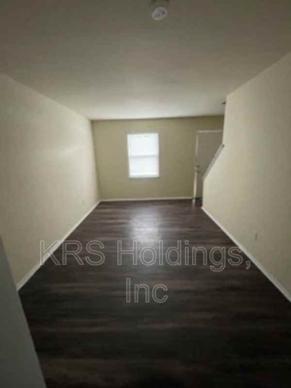 1706 Carlisle Ave #8 - Photo 2 of 12