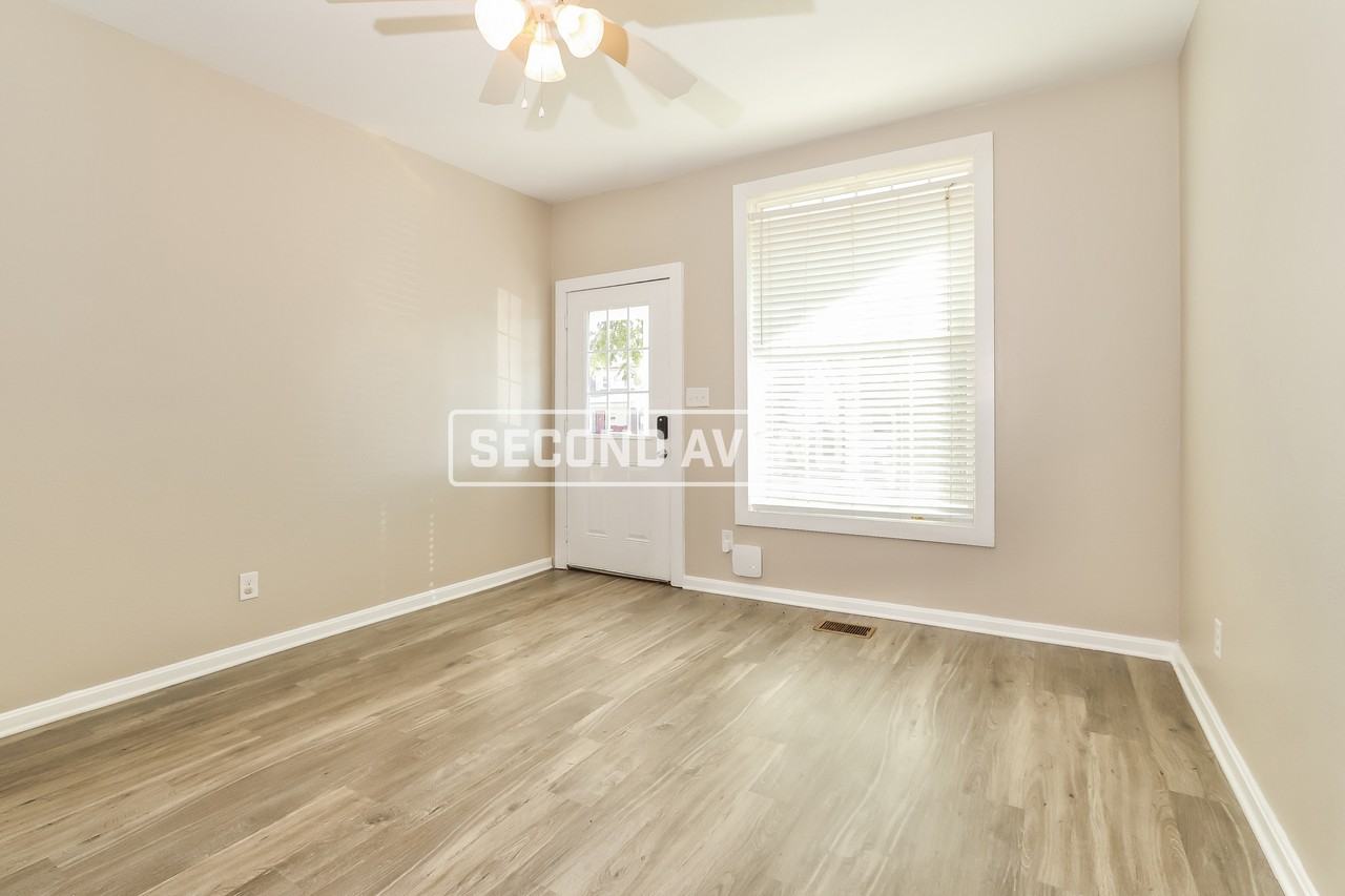 3823 River Park Dr - Photo 2 of 14