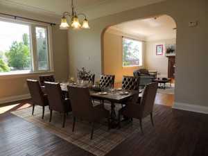 344 Simcoe St - Photo 2 of 5