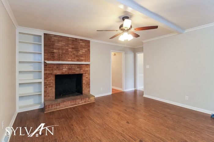 1608 W Cone Blvd - Photo 2 of 15