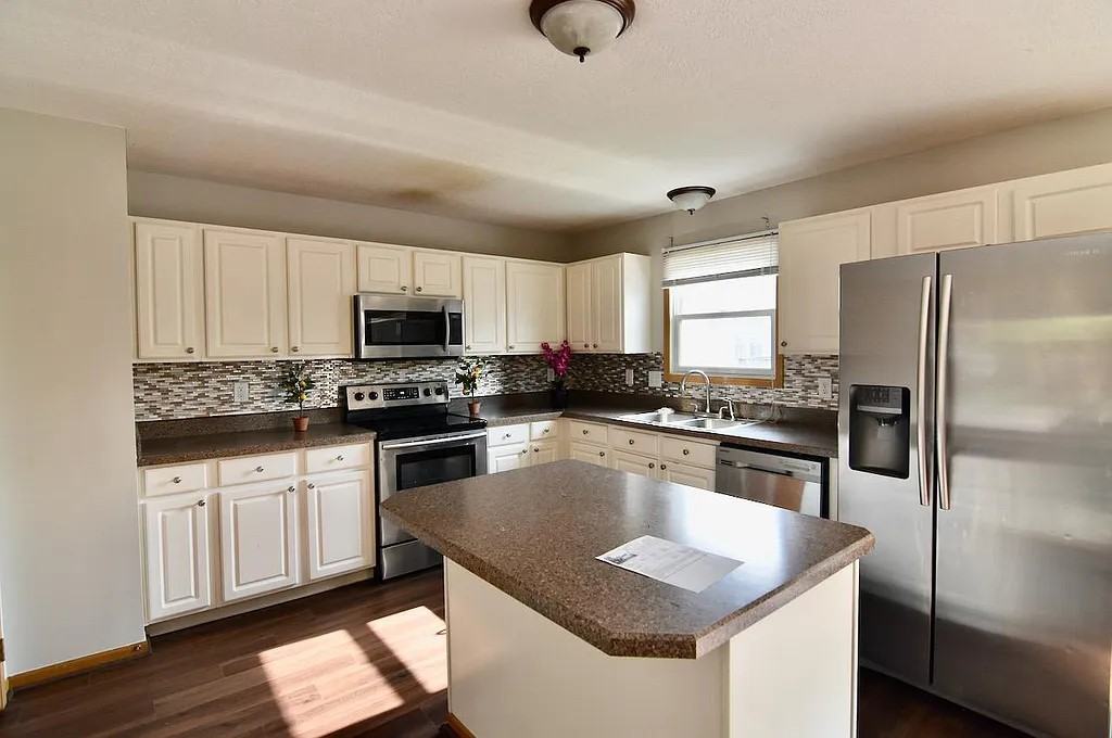 8569 Fernbrook Dr #NA - Photo 2 of 14