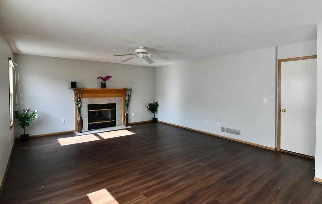 8569 Fernbrook Dr #NA - Photo 3 of 14