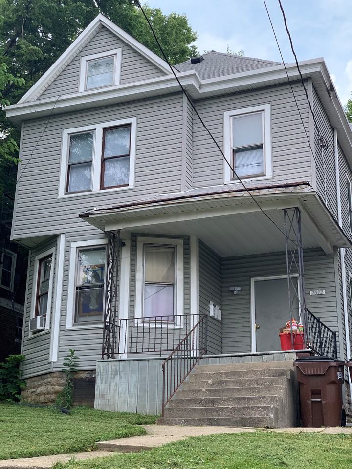 2372 Harper Ave 1, Norwood, OH 45212 2 Bedroom Apartment for 1,075