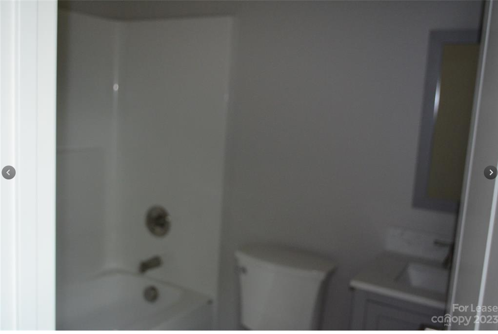 120 Elizabeth St Ne #1 - Photo 3 of 9