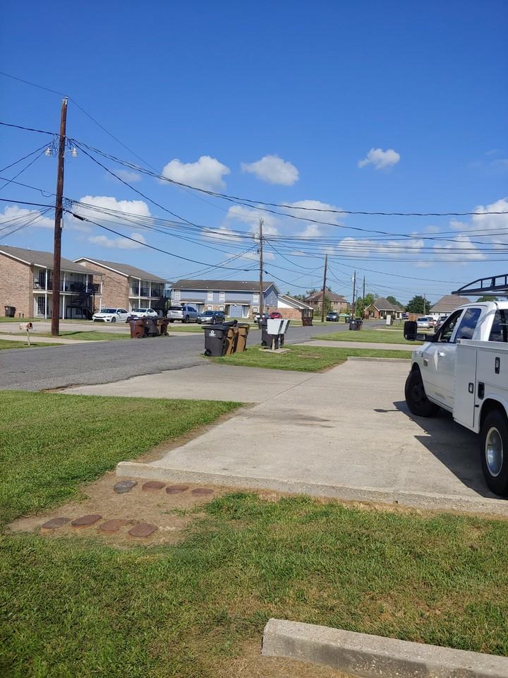 115 Oakridge Road #B - Photo 2 of 12