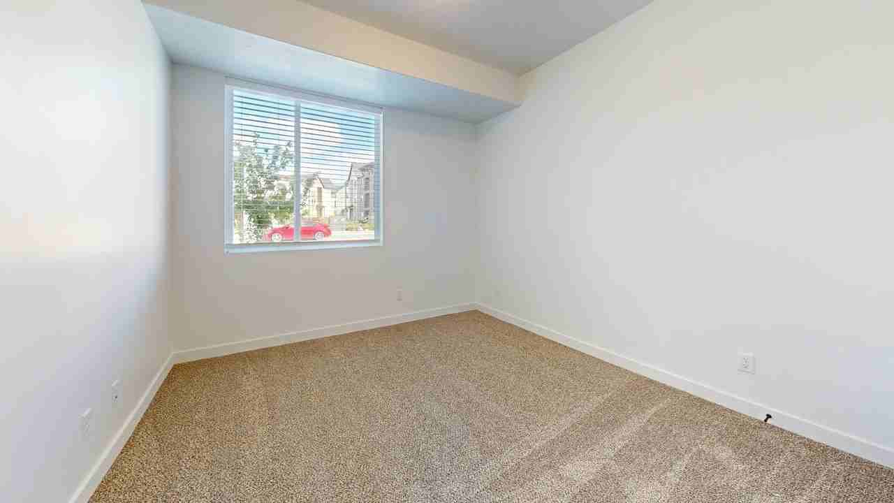 1135 W 250 S #303 - Photo 7 of 20