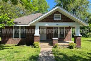featured image of 1616 Independence Ave #1616