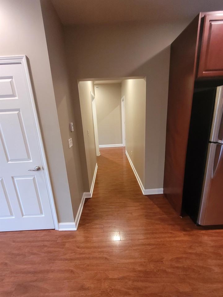 7430 Lions Gate Pkwy #7430 - Photo 3 of 8