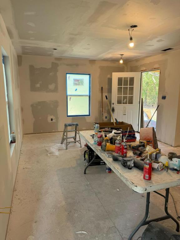 1200 Market St W - Photo 3 of 19