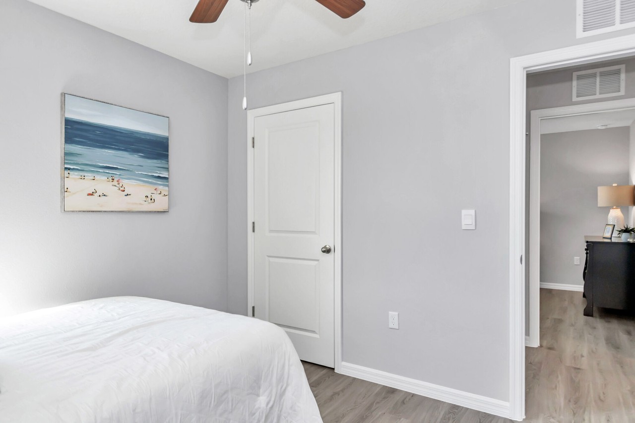8585 Sw 44th Ct - Photo 2 of 37