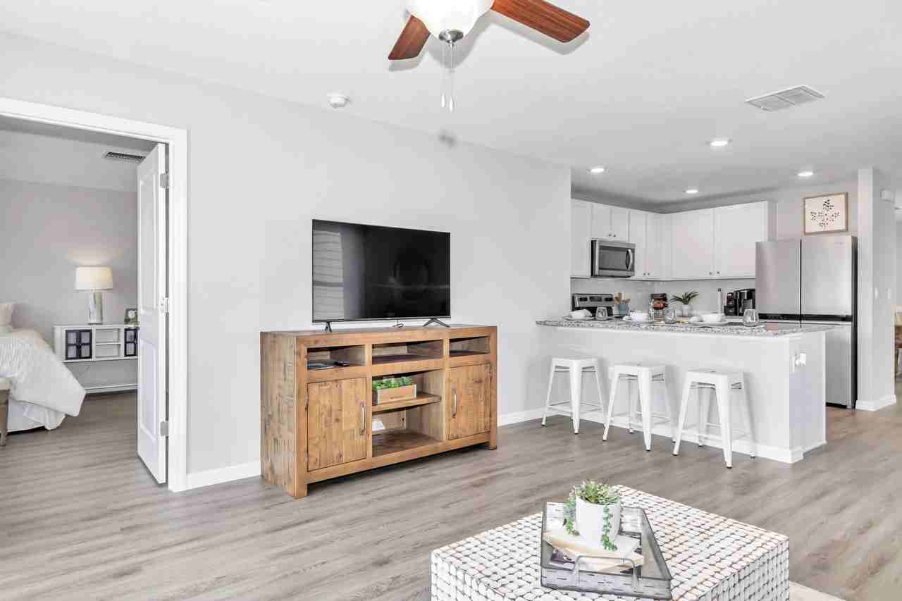 8533 Sw 43rd Ter - Photo 3 of 37