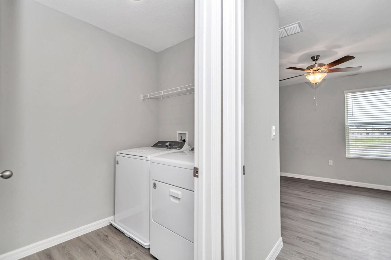 8645 Sw 44th Ct - Photo 2 of 36