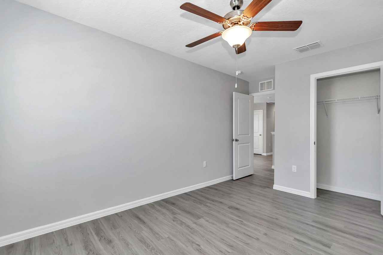 8708 Sw 43rd Ter - Photo 3 of 36