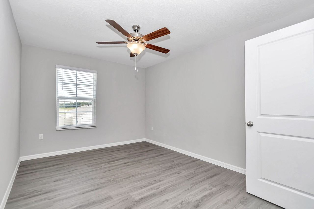 8602 Sw 43rd Ter - Photo 2 of 36