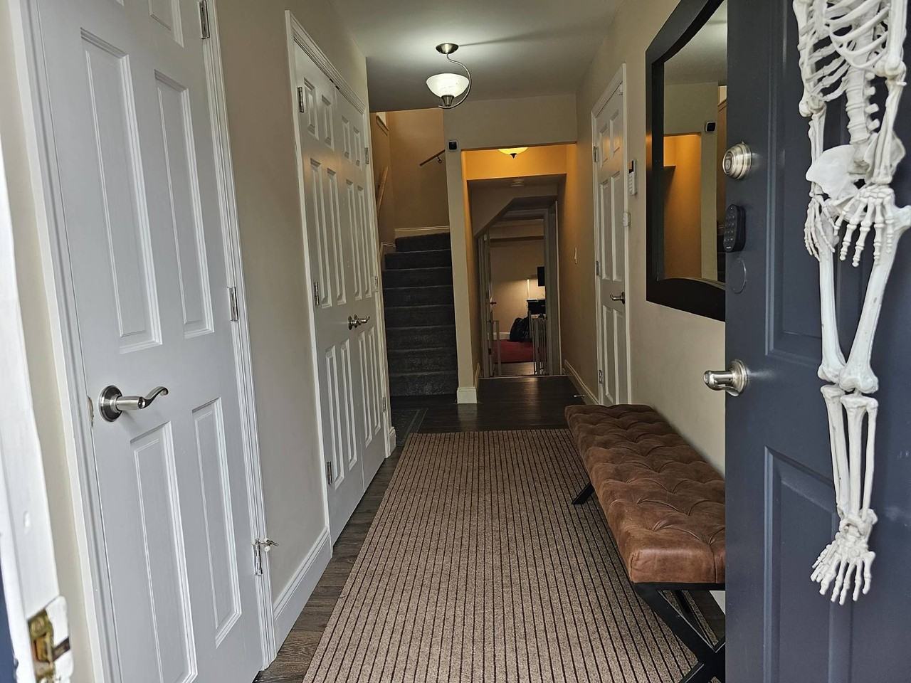 1 Kensington Ct - Photo 3 of 25