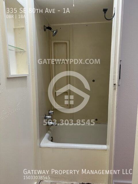 335 Se 80th Ave #1A - Photo 7 of 9