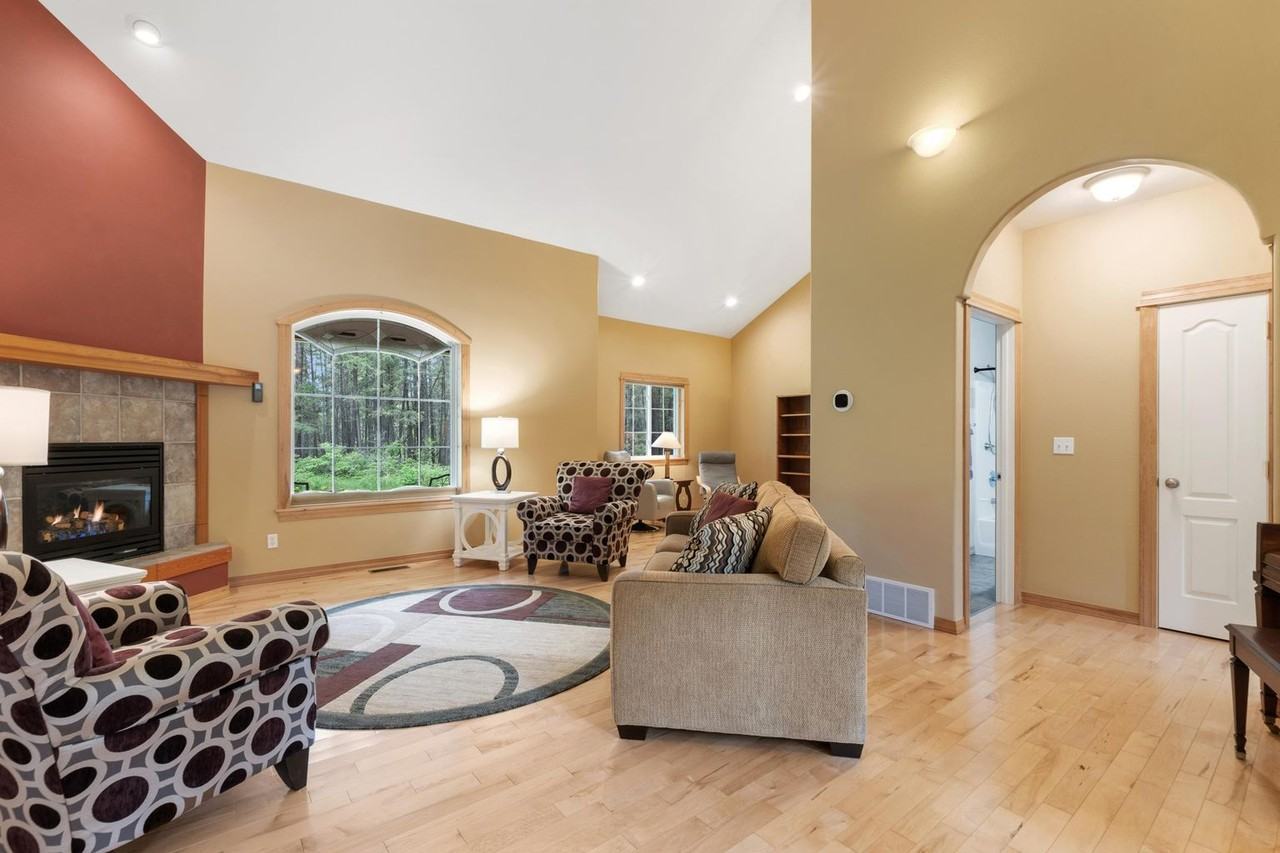 437 Park Ave #NA - Photo 3 of 23