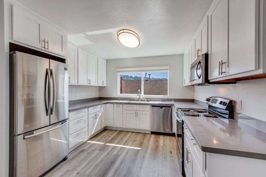 5806 Jefferson Ave - Photo 2 of 22