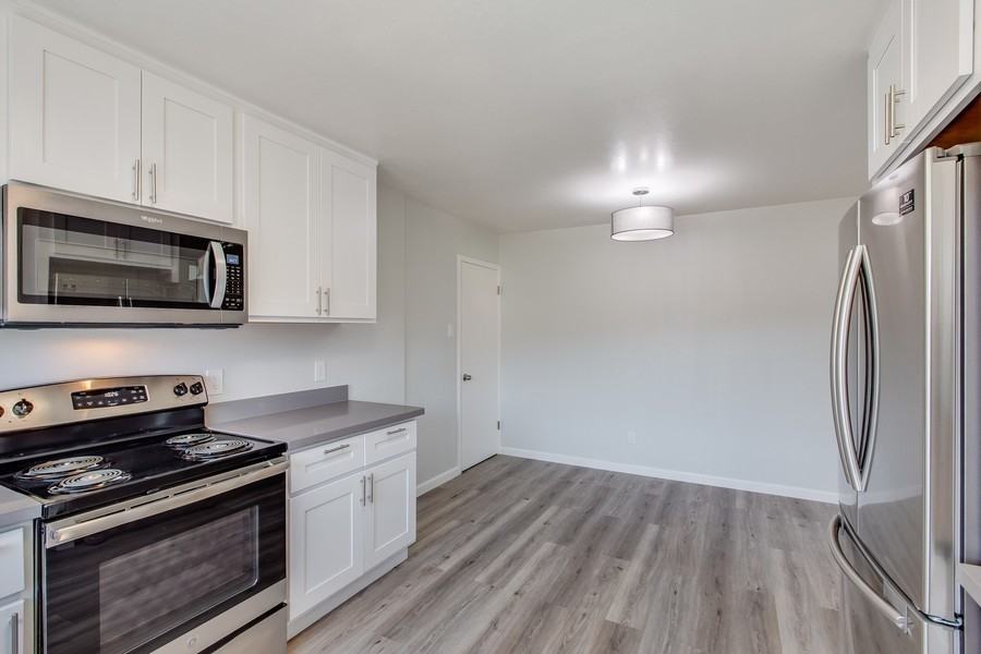 5806 Jefferson Ave - Photo 3 of 22