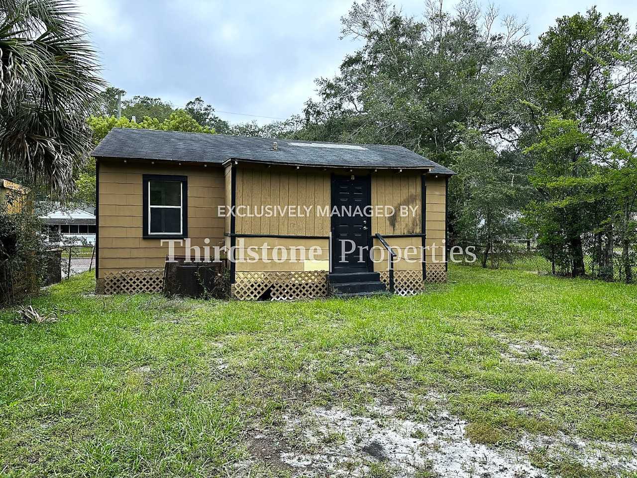 1979 Brackland St - Photo 2 of 18