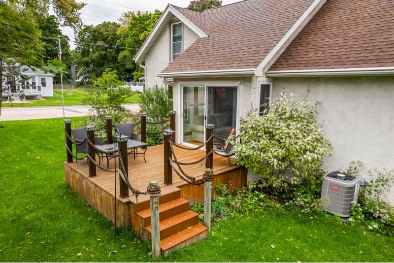 121 Williams St - Photo 2 of 15