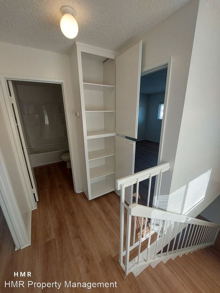 2054 E Greenhaven St - Photo 2 of 25