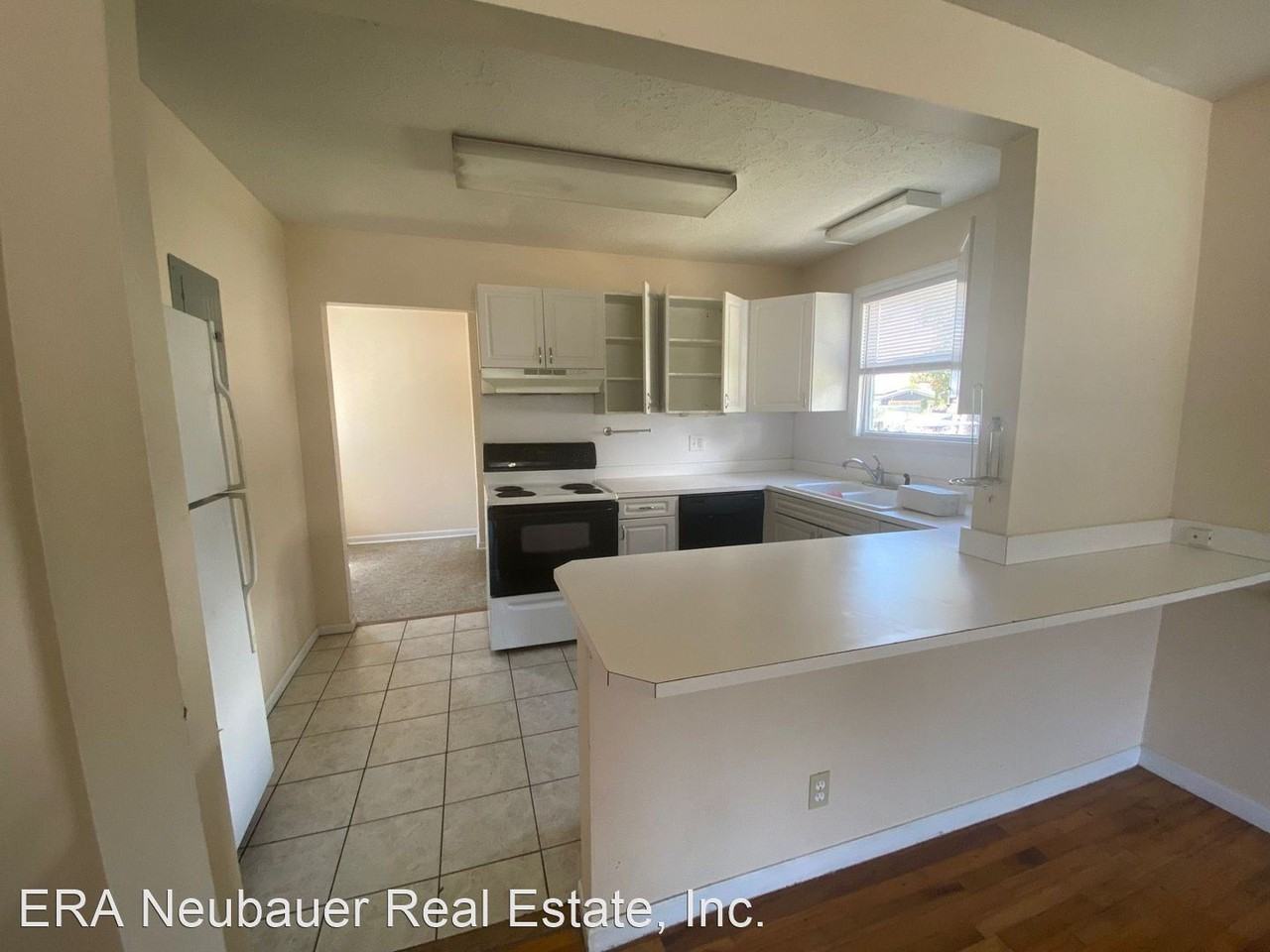 239 Allen Ave - Photo 3 of 4